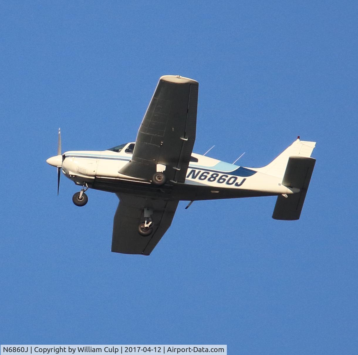 N6860J, 1976 Piper PA-28-181 C/N 28-7690413, Seen it flying over Peace Valley Park, Bucks County Pa.