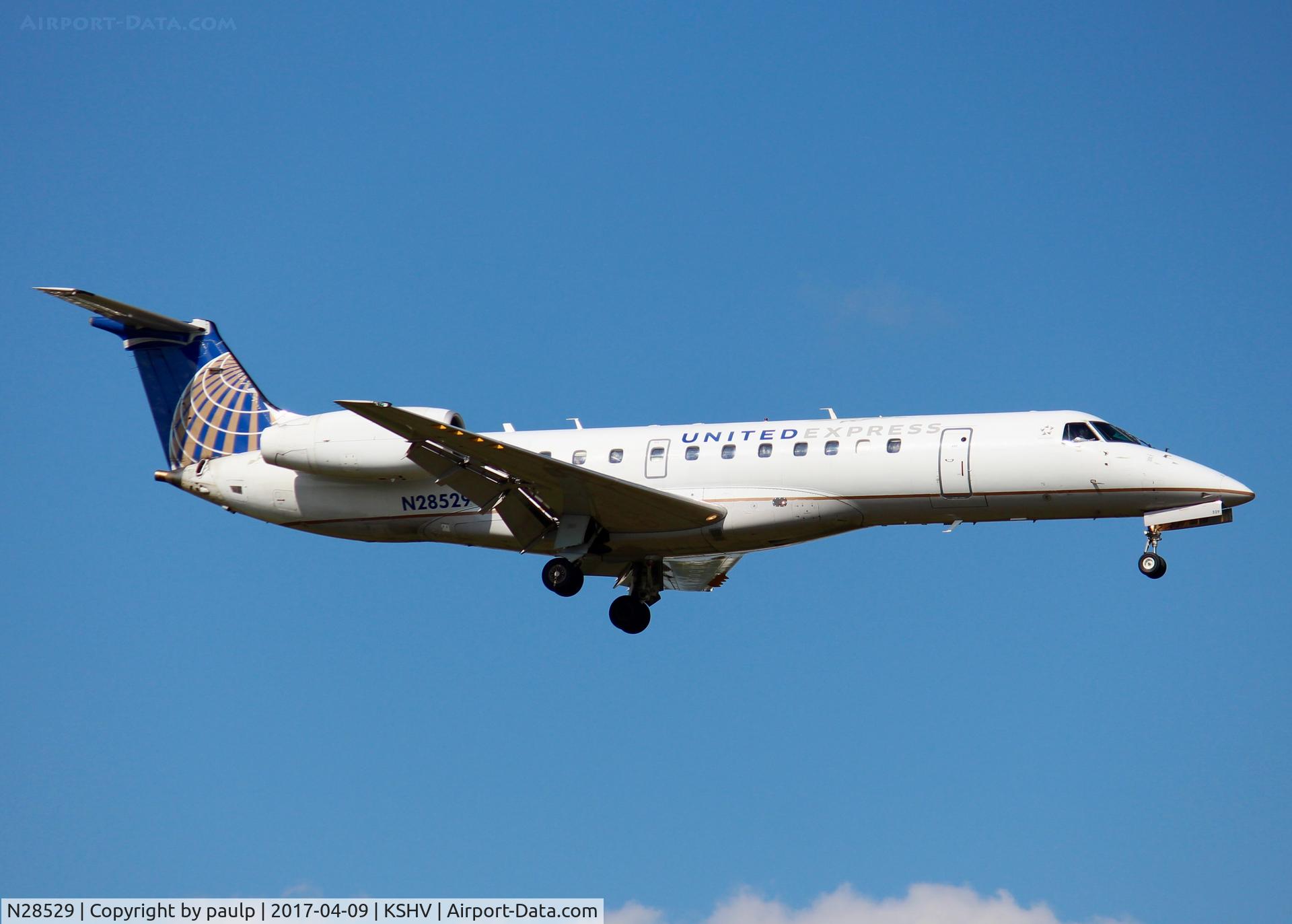 N28529, 2001 Embraer ERJ-135LR (EMB-135LR) C/N 145512, At Shreveport Regional.