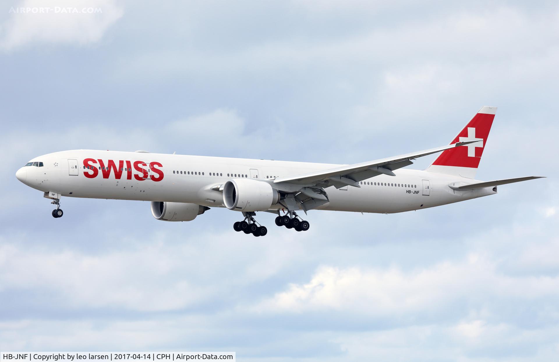 HB-JNF, 2016 Boeing 777-3DE/ER C/N 44587, Copenhagen 14.4.2017