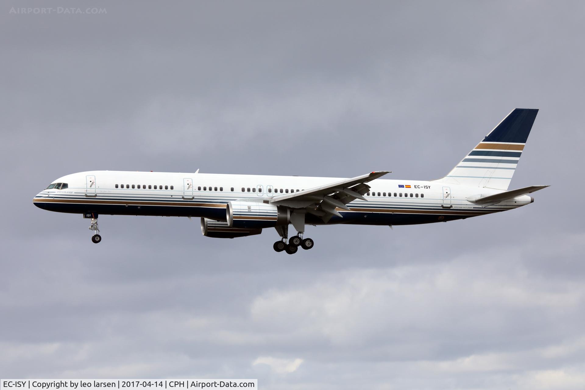 EC-ISY, 1993 Boeing 757-256 C/N 26241, Copenhagen 14.4.2017