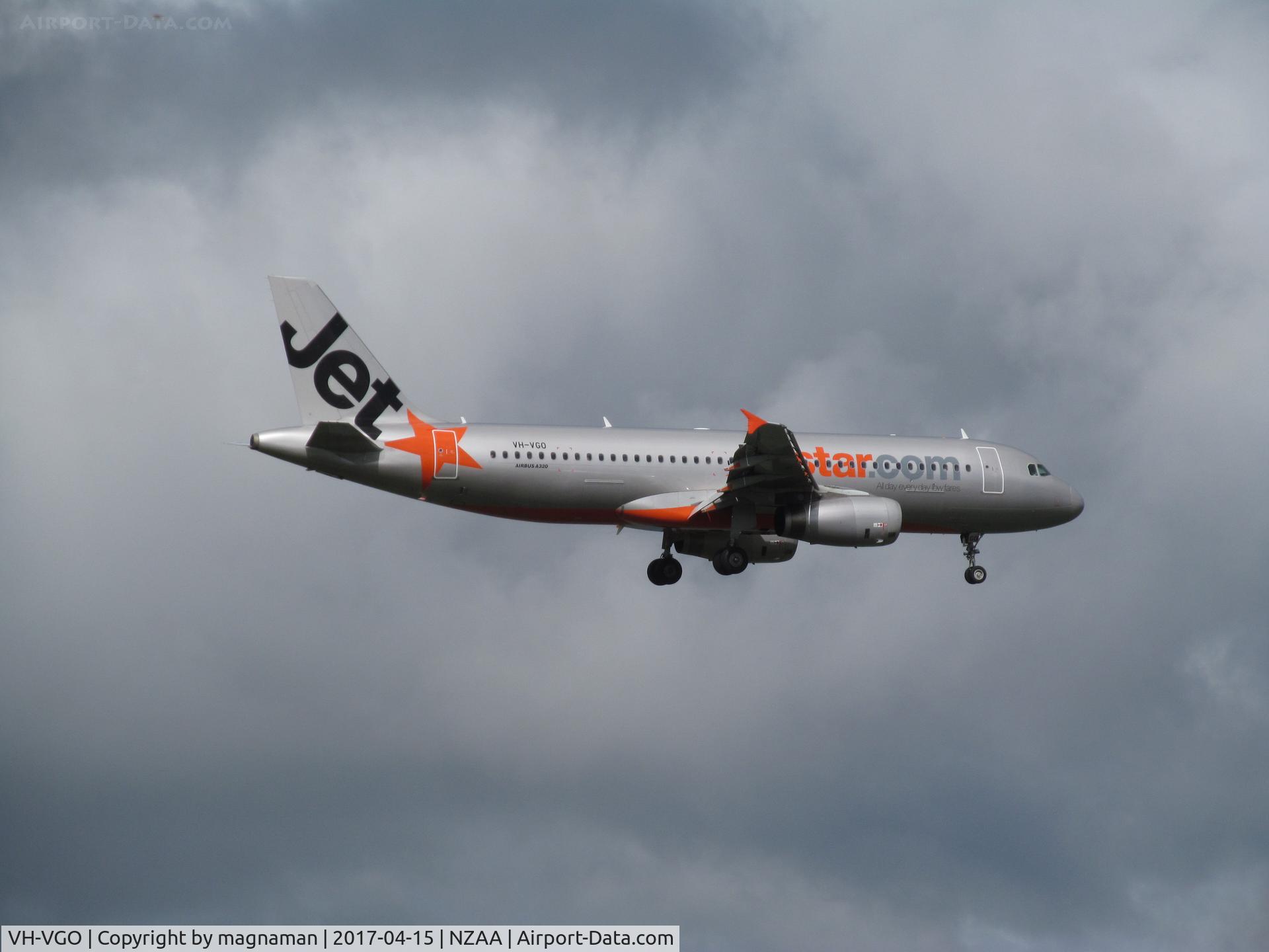 VH-VGO, 2010 Airbus A320-232 C/N 4356, from puhinui road view point