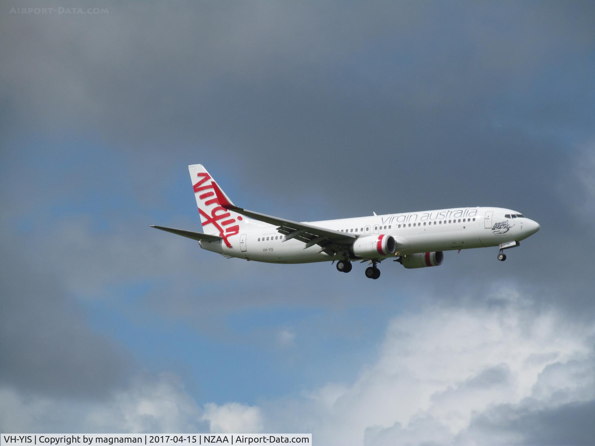VH-YIS, 2012 Boeing 737-8FE C/N 39926, you mean yes