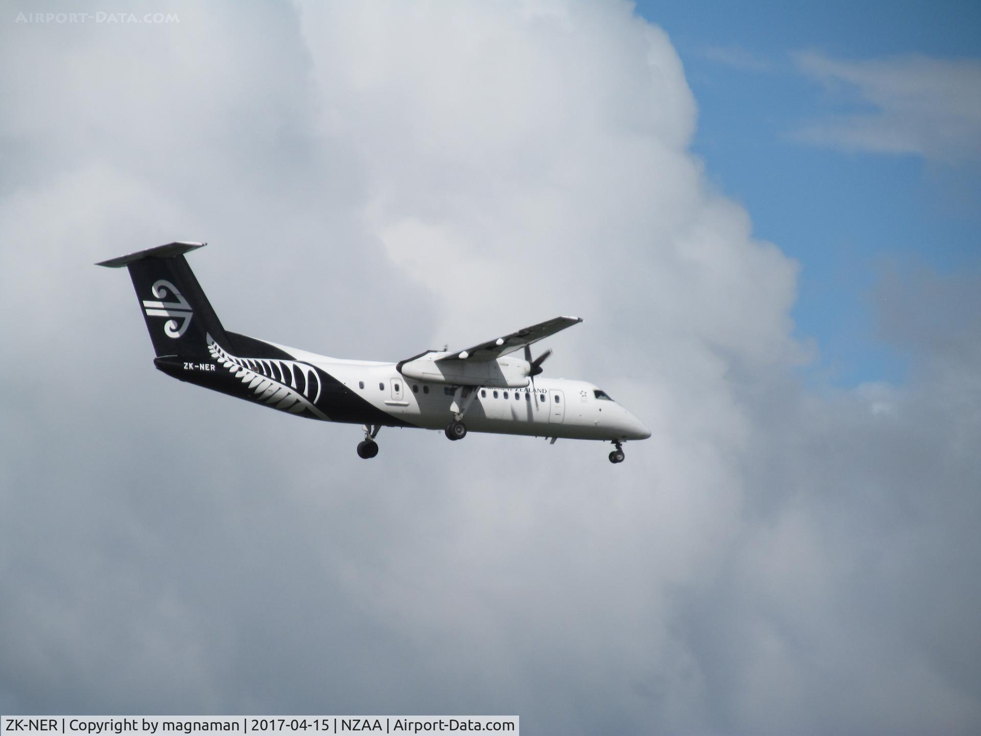 ZK-NER, 1994 De Havilland Canada DHC-8-311 Dash 8 C/N 374, nearly down