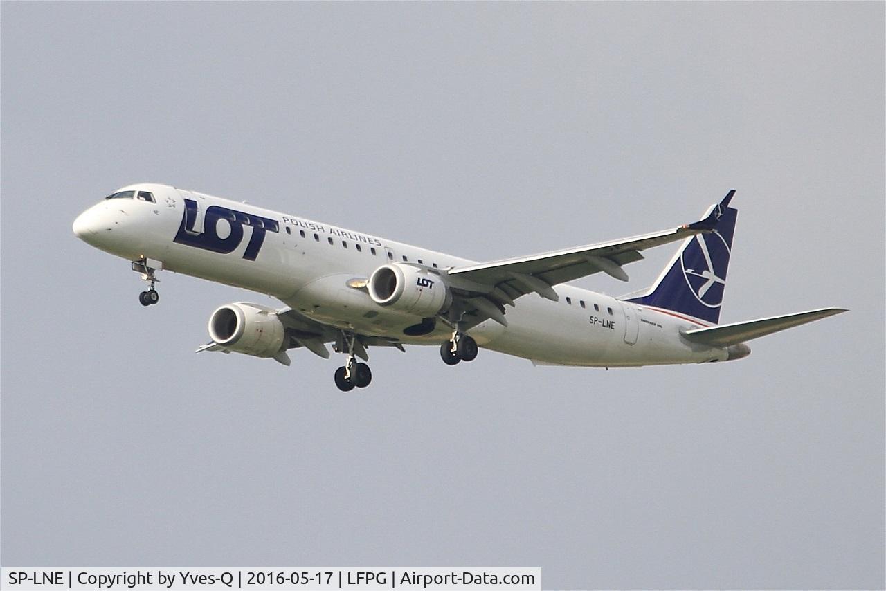 SP-LNE, 2012 Embraer 195LR (ERJ-190-200LR) C/N 19000583, Embraer ERJ-190-200LR, Short approach rwy 27R, Roissy Charles De Gaulle Airport (LFPG-CDG)