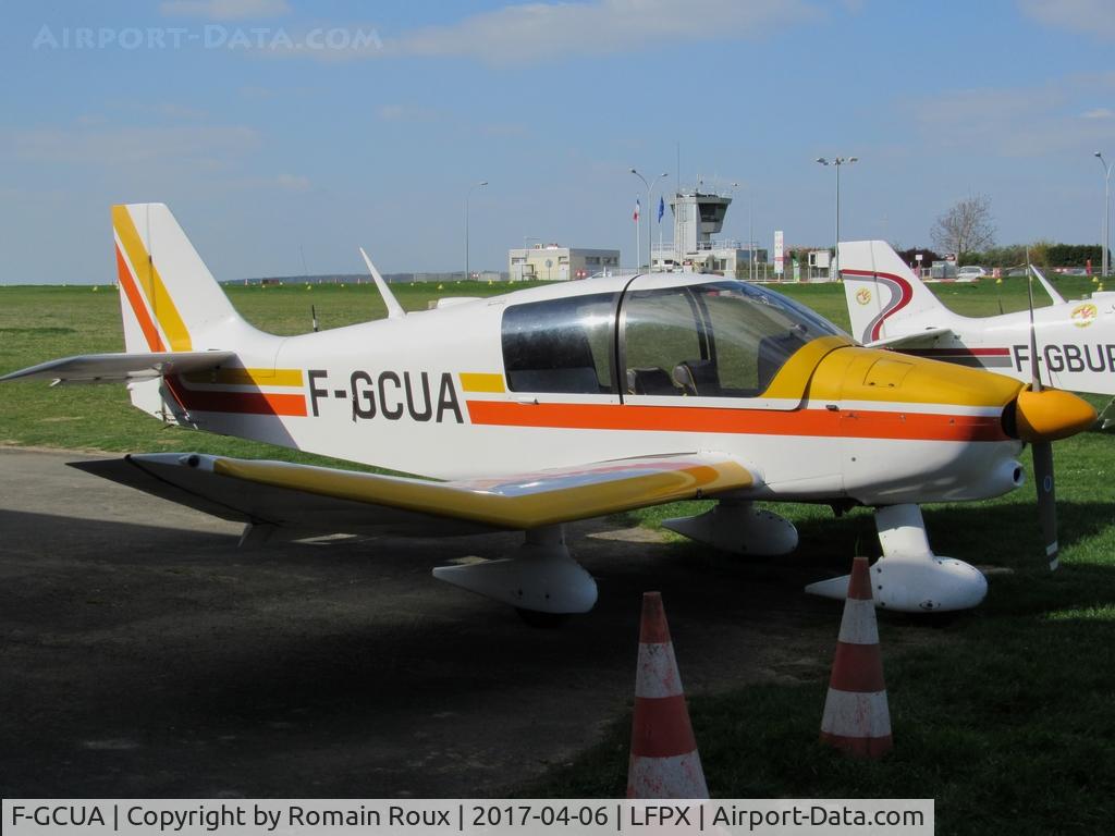 F-GCUA, Robin DR-400-120 Dauphin 2+2 C/N 498, Parked