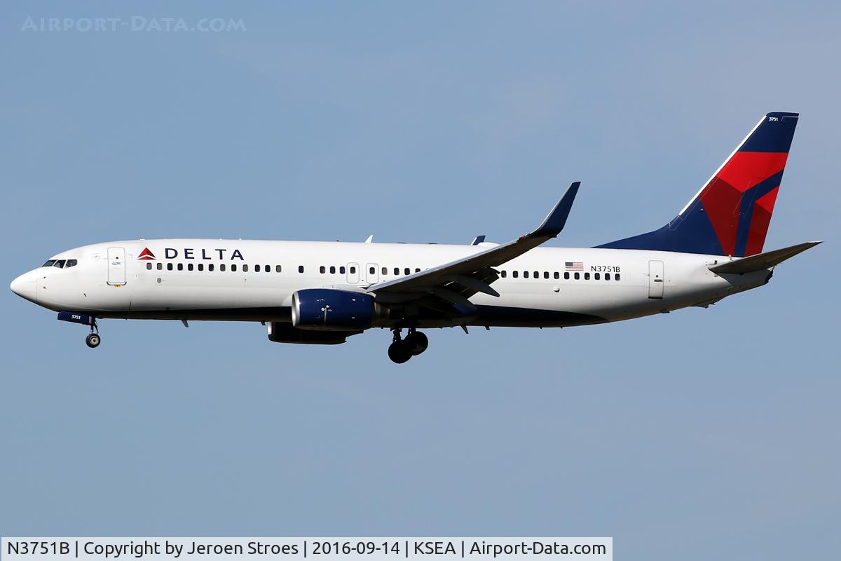 N3751B, 2001 Boeing 737-832 C/N 30491, ksea