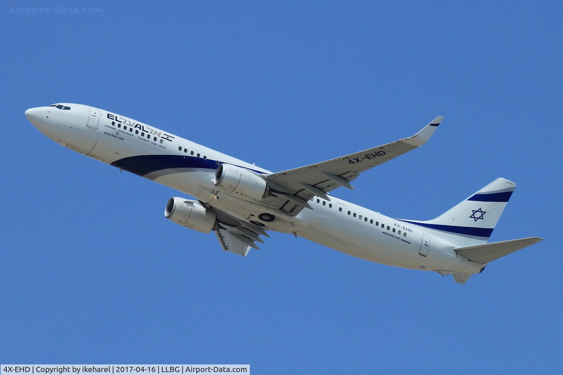 4X-EHD, 2015 Boeing 737-958/ER C/N 41555, Flight to Paris take-off from runway 26.