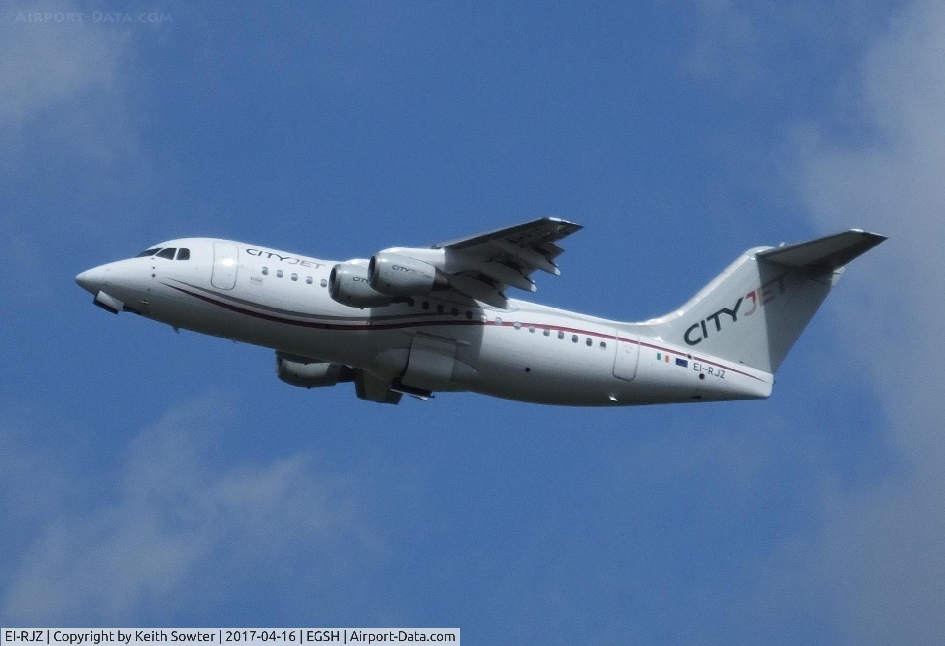 EI-RJZ, 1998 BAe Systems Avro 146-RJ85A C/N E.2326, Climbing out