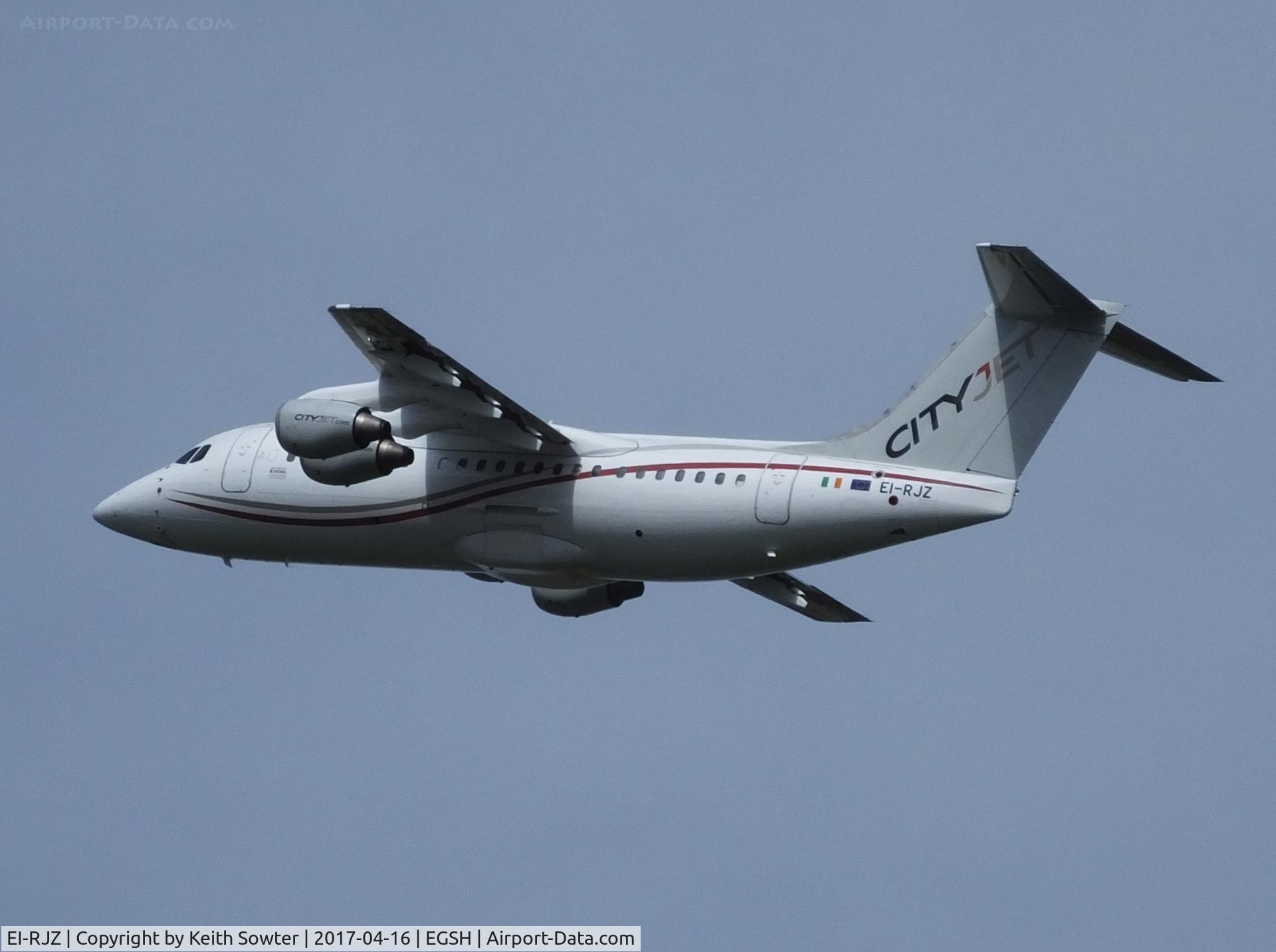 EI-RJZ, 1998 BAe Systems Avro 146-RJ85A C/N E.2326, Climbing away