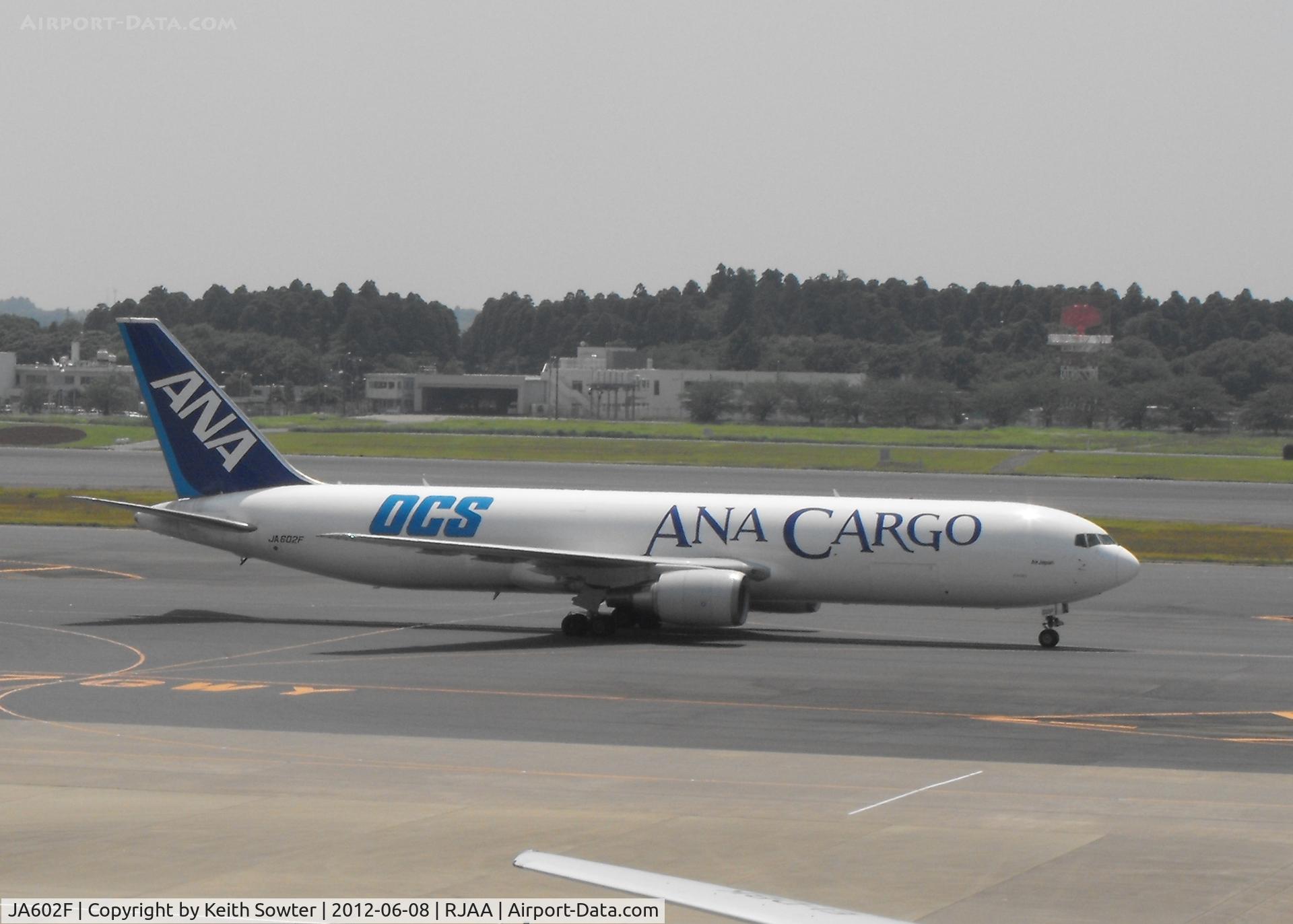 JA602F, 2005 Boeing 767-381F C/N 33509, Taxying for departure