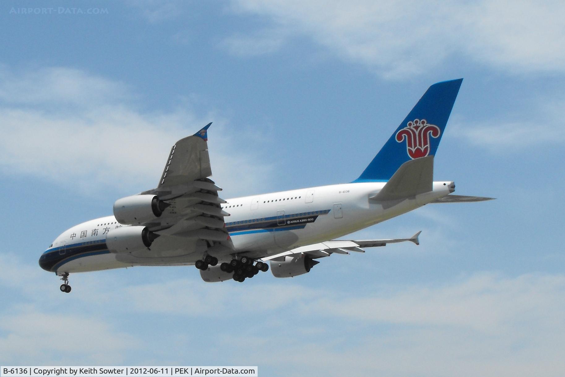 B-6136, 2011 Airbus A380-841 C/N 031, Short finals