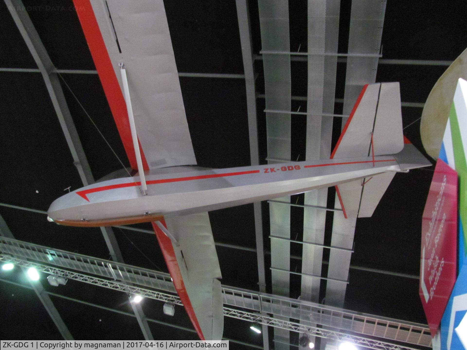 ZK-GDG 1, Flygplan Grunau Baby IIB-2 C/N 107, hanging around at MOTAT
