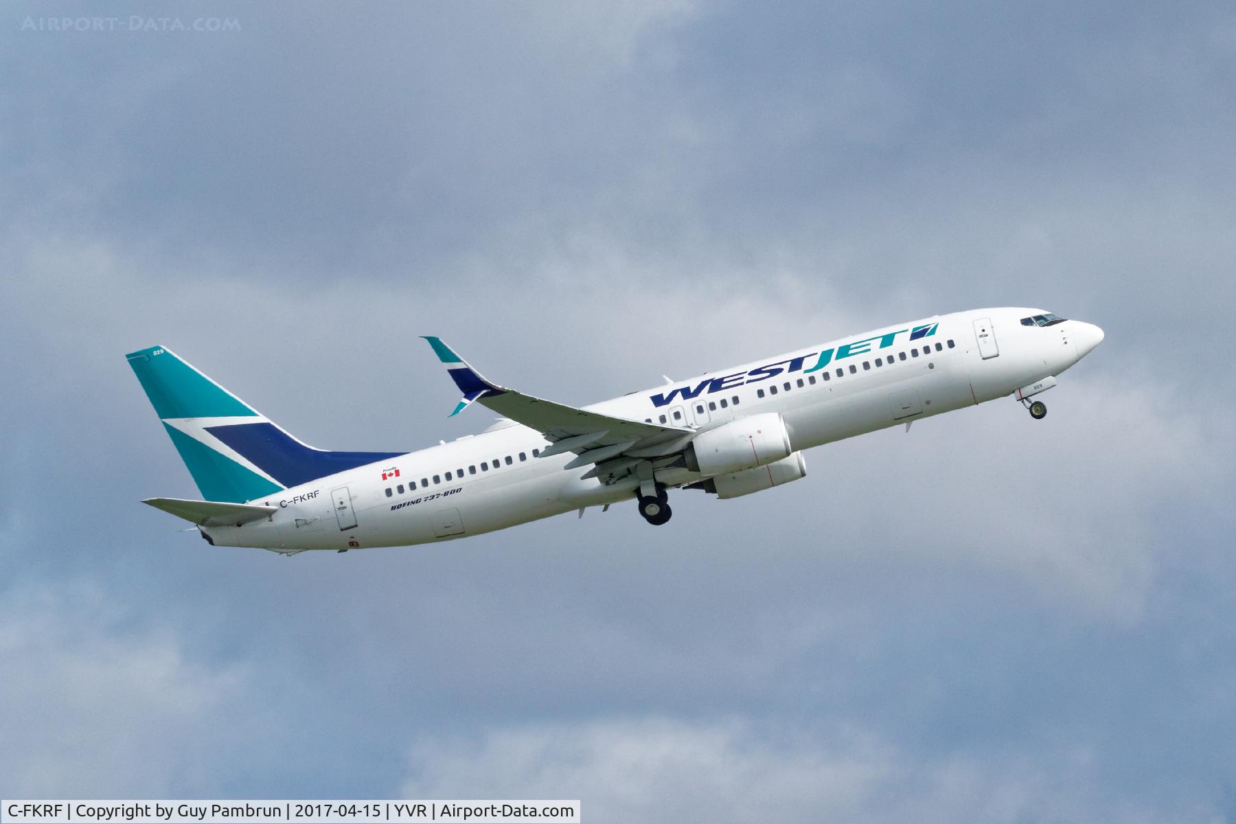 C-FKRF, 2014 Boeing 737-8CT C/N 60123, Departing