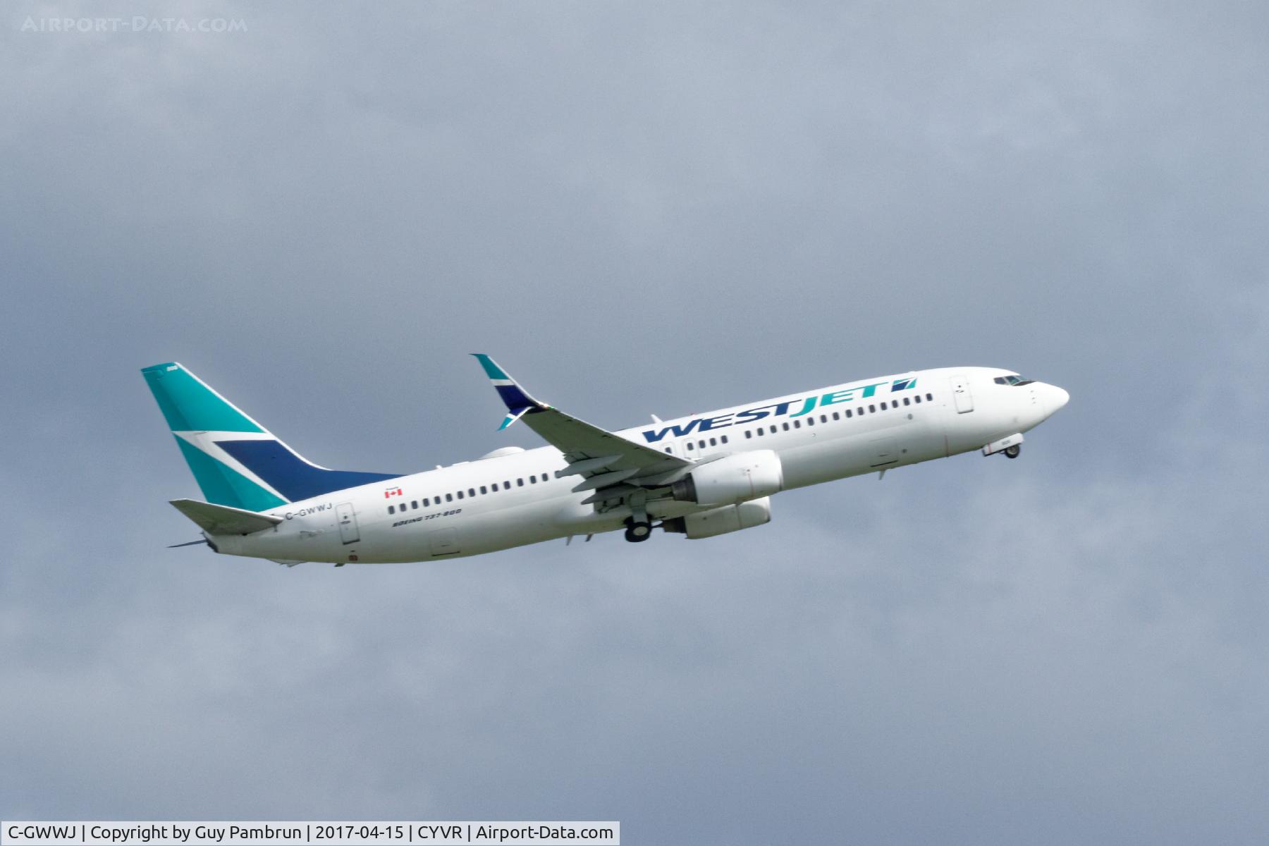C-GWWJ, 2008 Boeing 737-8CT C/N 35080, Departing