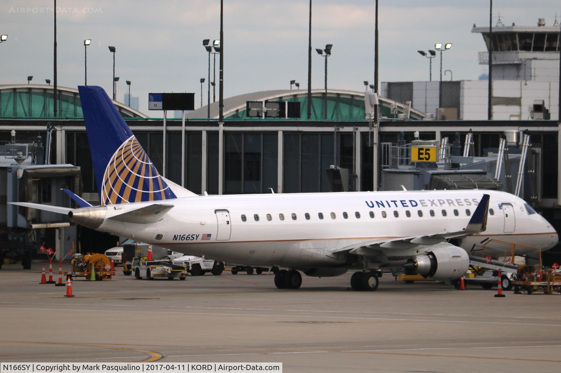 N166SY, 2016 Embraer 175LR (ERJ-170-200LR) C/N 17000615, ERJ 170-200 LR