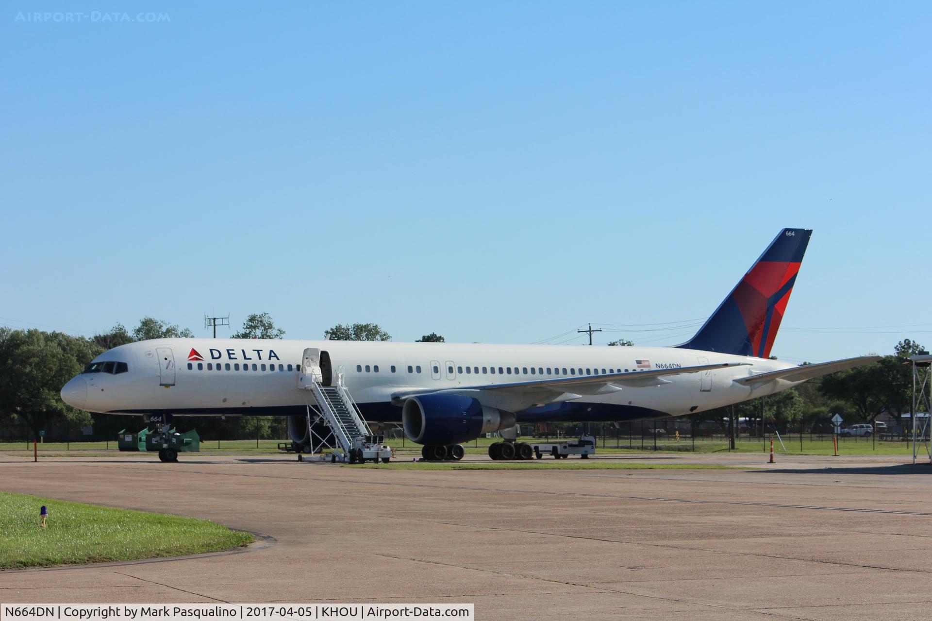 N664DN, 1991 Boeing 757-232 C/N 25012, Boeing 757-200