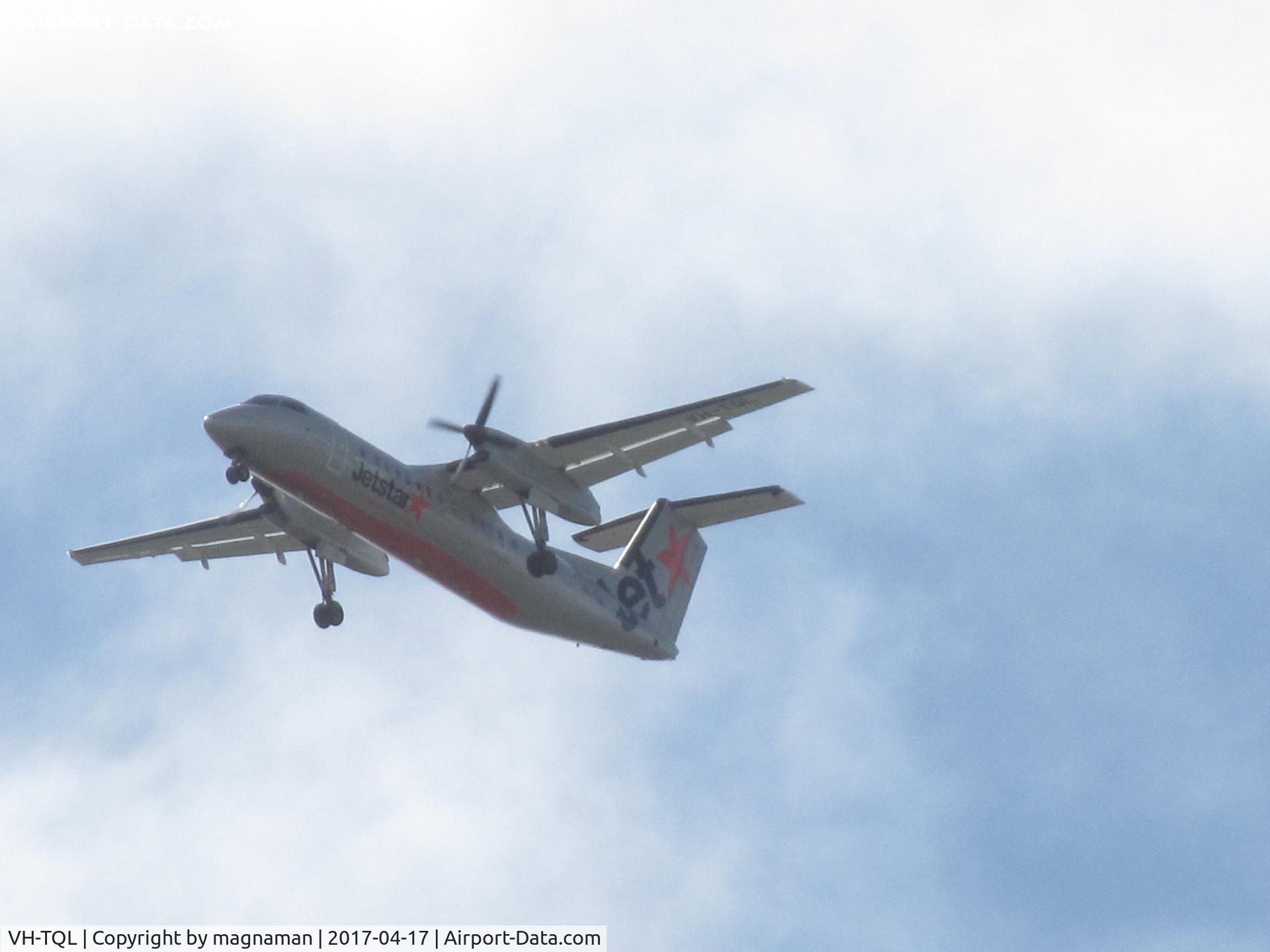 VH-TQL, 2004 De Havilland Canada DHC-8-315Q Dash 8 C/N 603, over manukau shopping mall