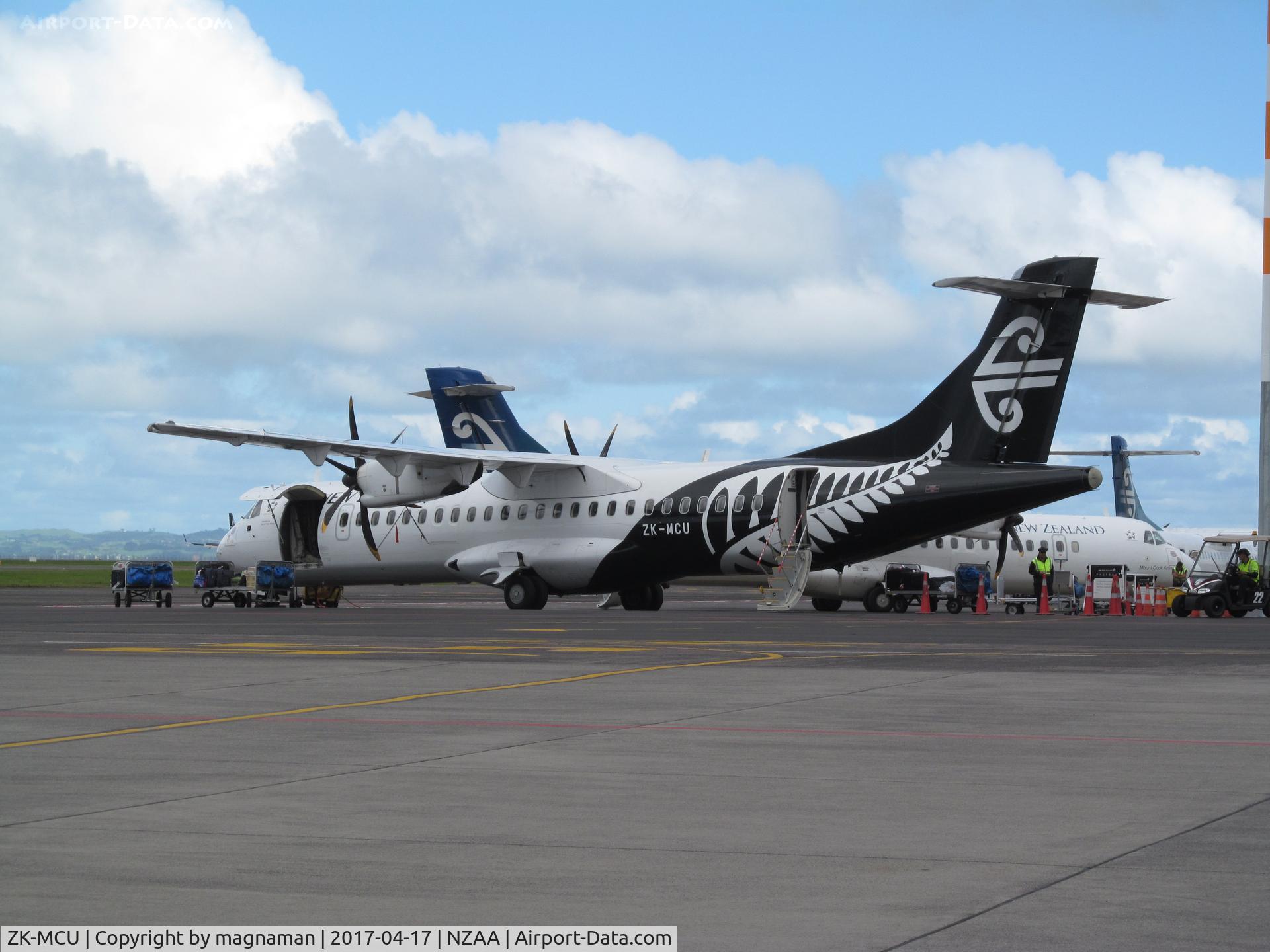 ZK-MCU, 2000 ATR 72-212A C/N 632, on domestic apron