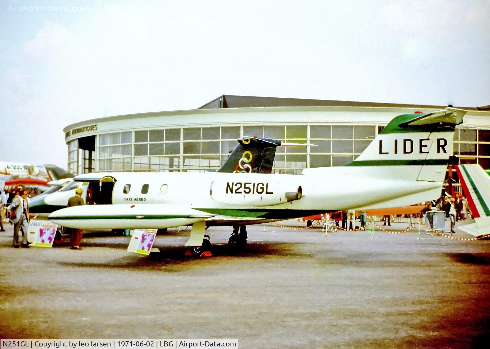 N251GL, 1970 Gates Learjet 25C C/N 061, Paris Air Show 2.6.1971