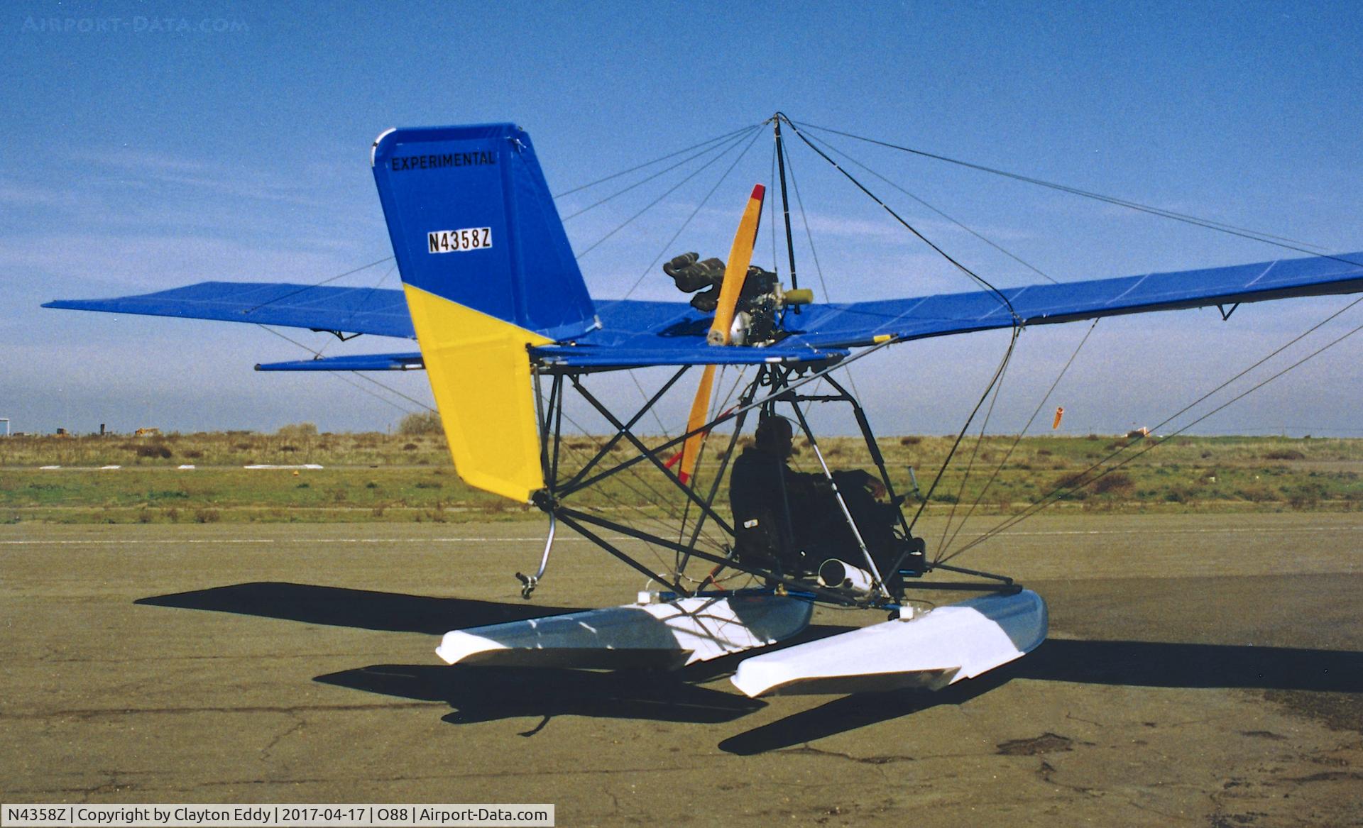 N4358Z, 1992 Quicksilver MXL SPRT C/N 243, Old Rio Vista Airport California 1994.