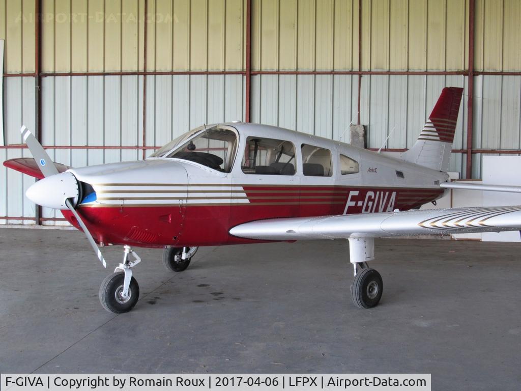 F-GIVA, Piper PA-28-181 Archer C/N 28-90108, Parked