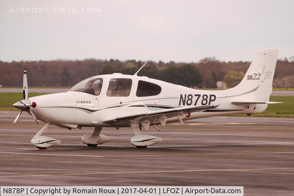 N878P, 2005 Cirrus SR22 GTS C/N 1488, Parked
