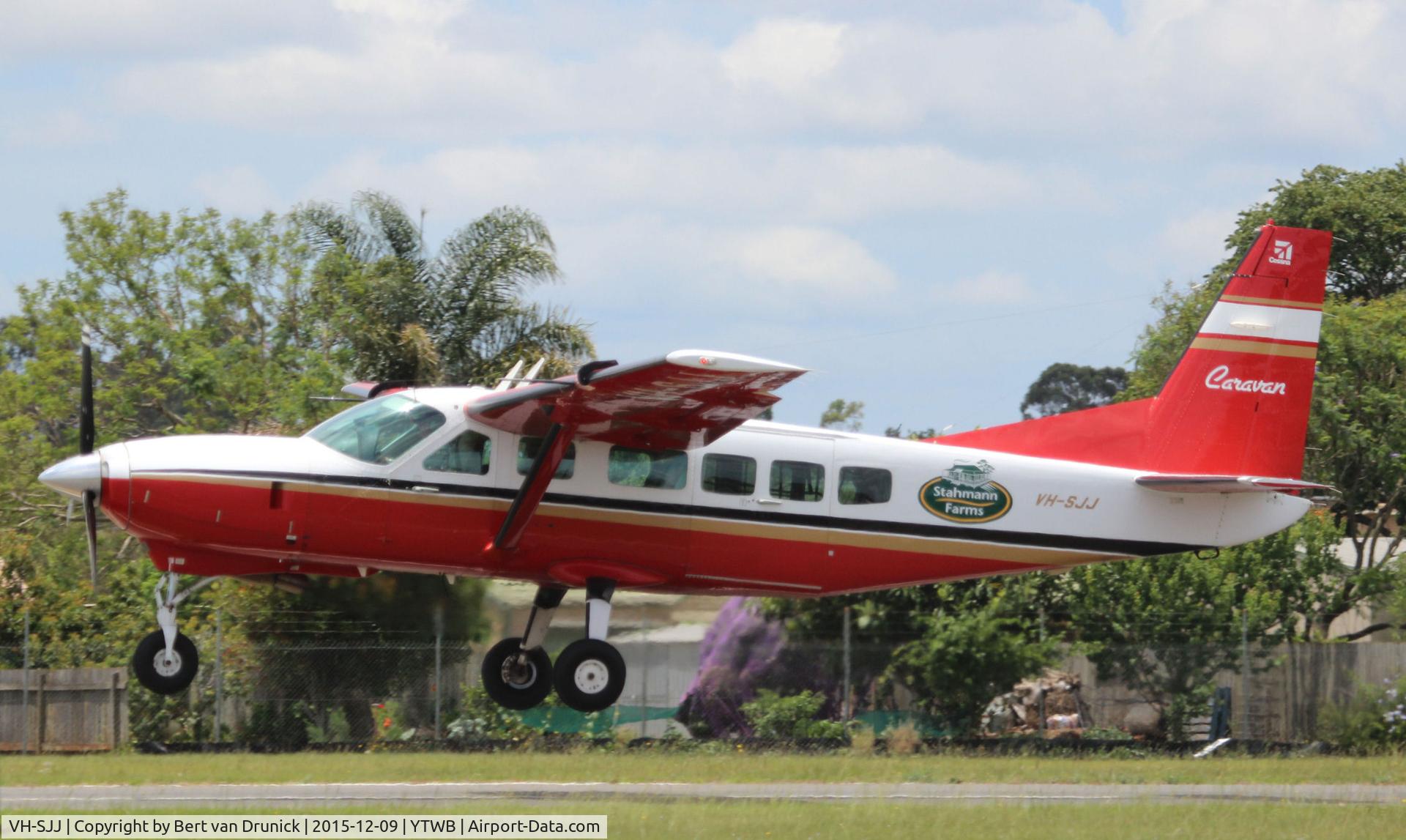 VH-SJJ, Cessna 208 Caravan 1 C/N 20800218, VH-SJJ