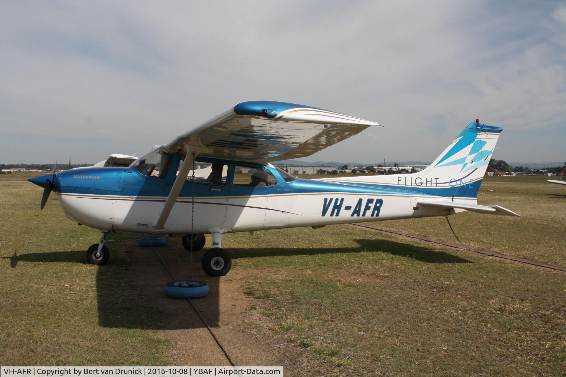 VH-AFR, 2000 Cessna 172S C/N 172S8618, VH-AFR