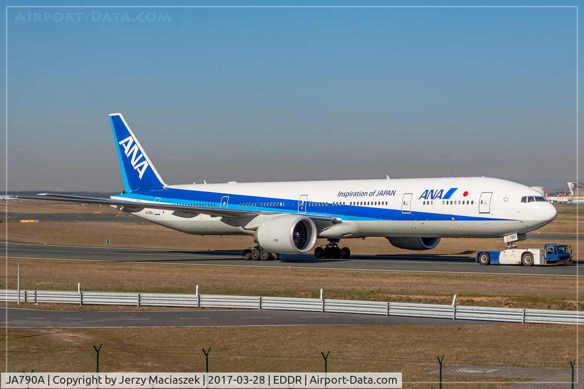 JA790A, 2015 Boeing 777-381/ER C/N 60136, Boeing 777-381ER,