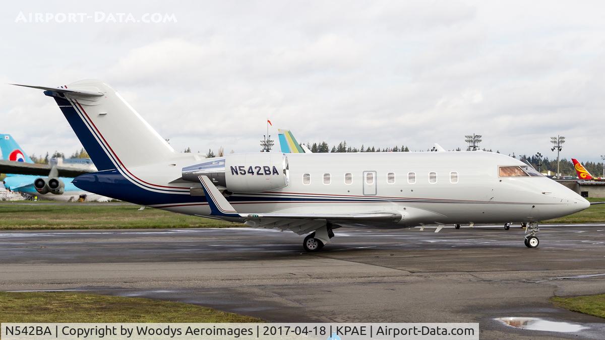 N542BA, 2007 Bombardier Challenger 605 (CL-600-2B16) C/N 5737, Departing Castle & Cooke FBO