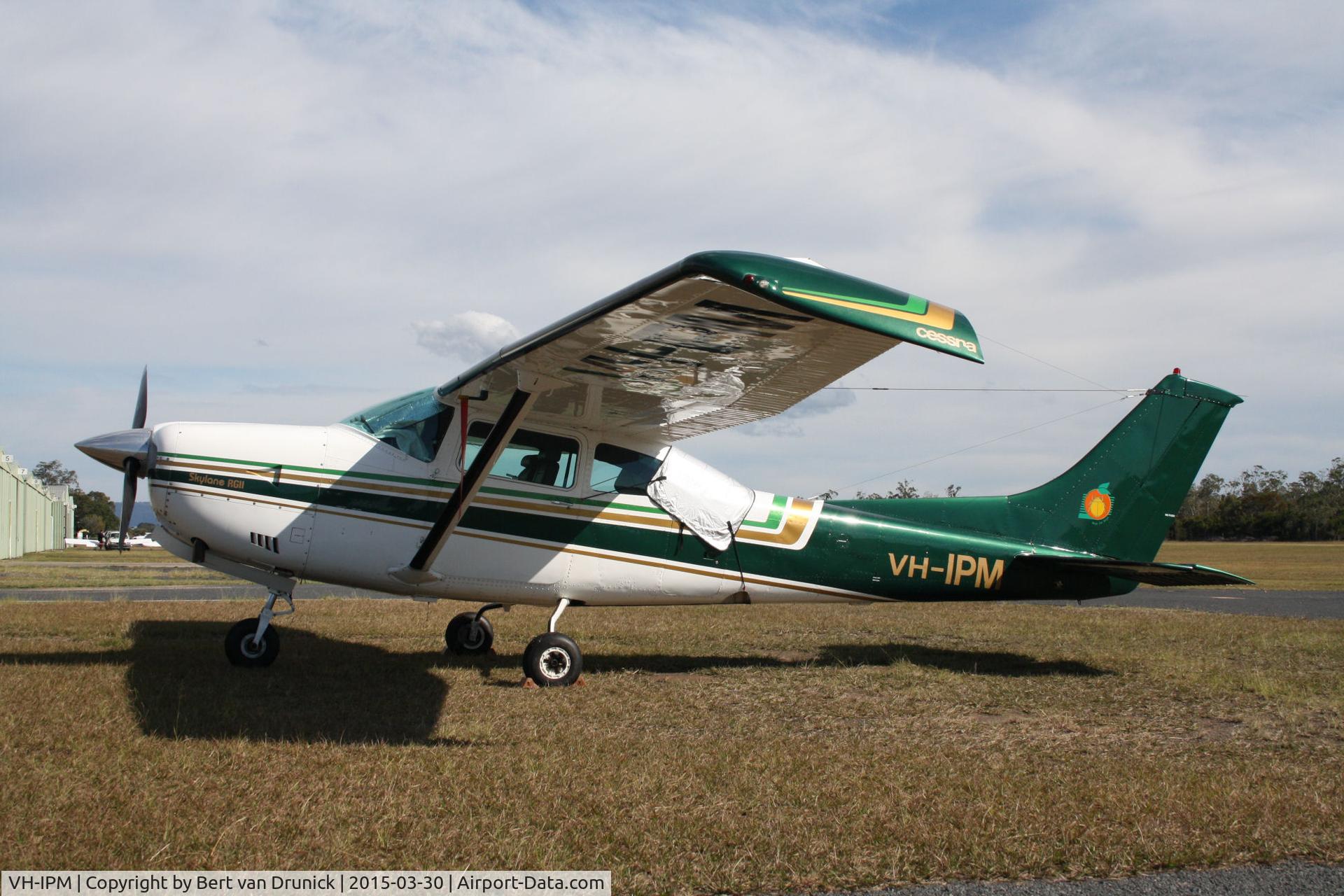VH-IPM, 1979 Cessna R182 Skylane RG C/N R18201022, VH-IPM, Caboolture Qld.