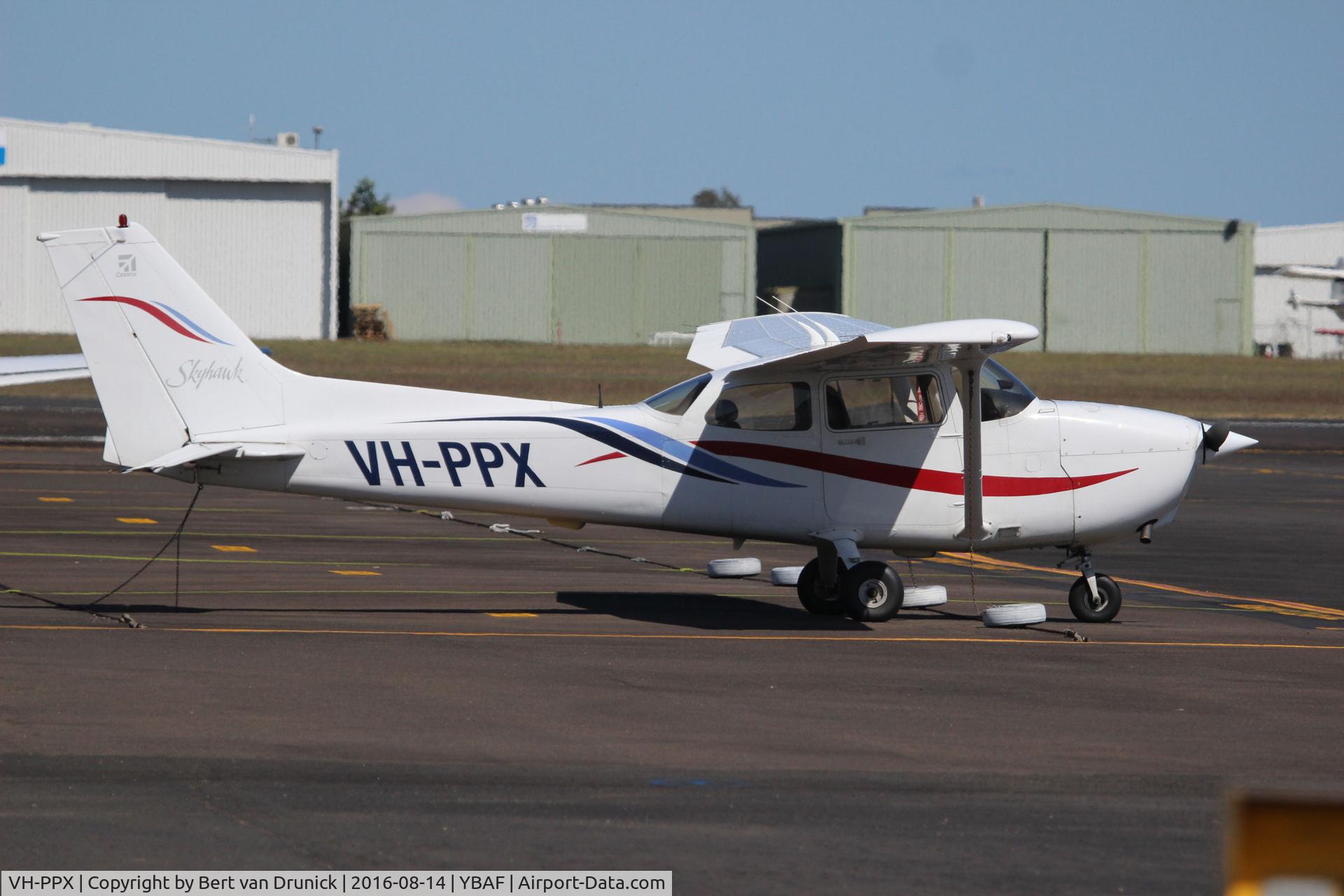 VH-PPX, 1999 Cessna 172R C/N 17280812, VH-PPX