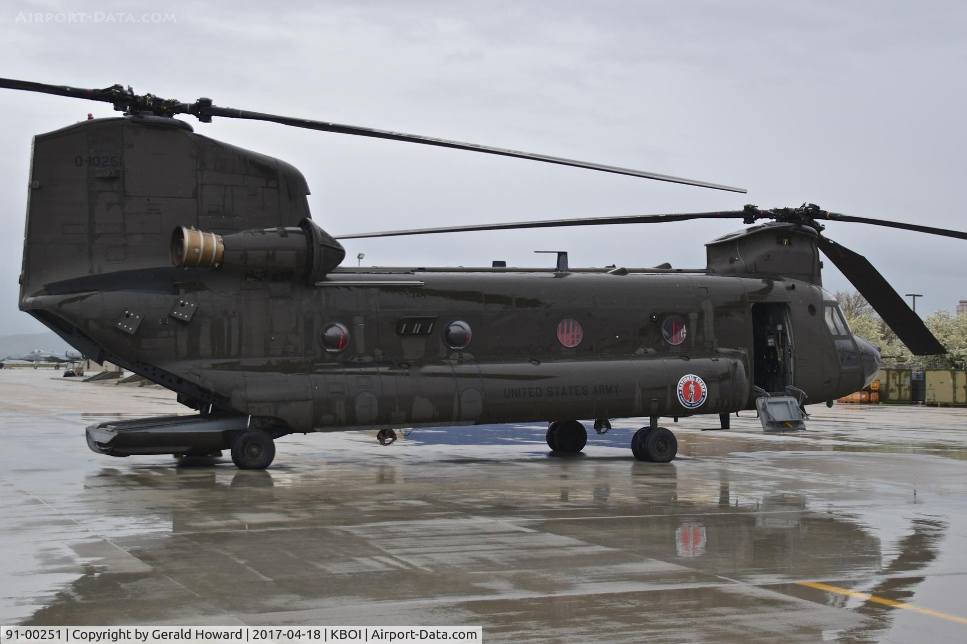 91-00251, 1968 Boeing Vertol CH-47D Chinook C/N M3400, Parked on south GA ramp.  1-186th Aviation Regiment, Washington Army National Guard.