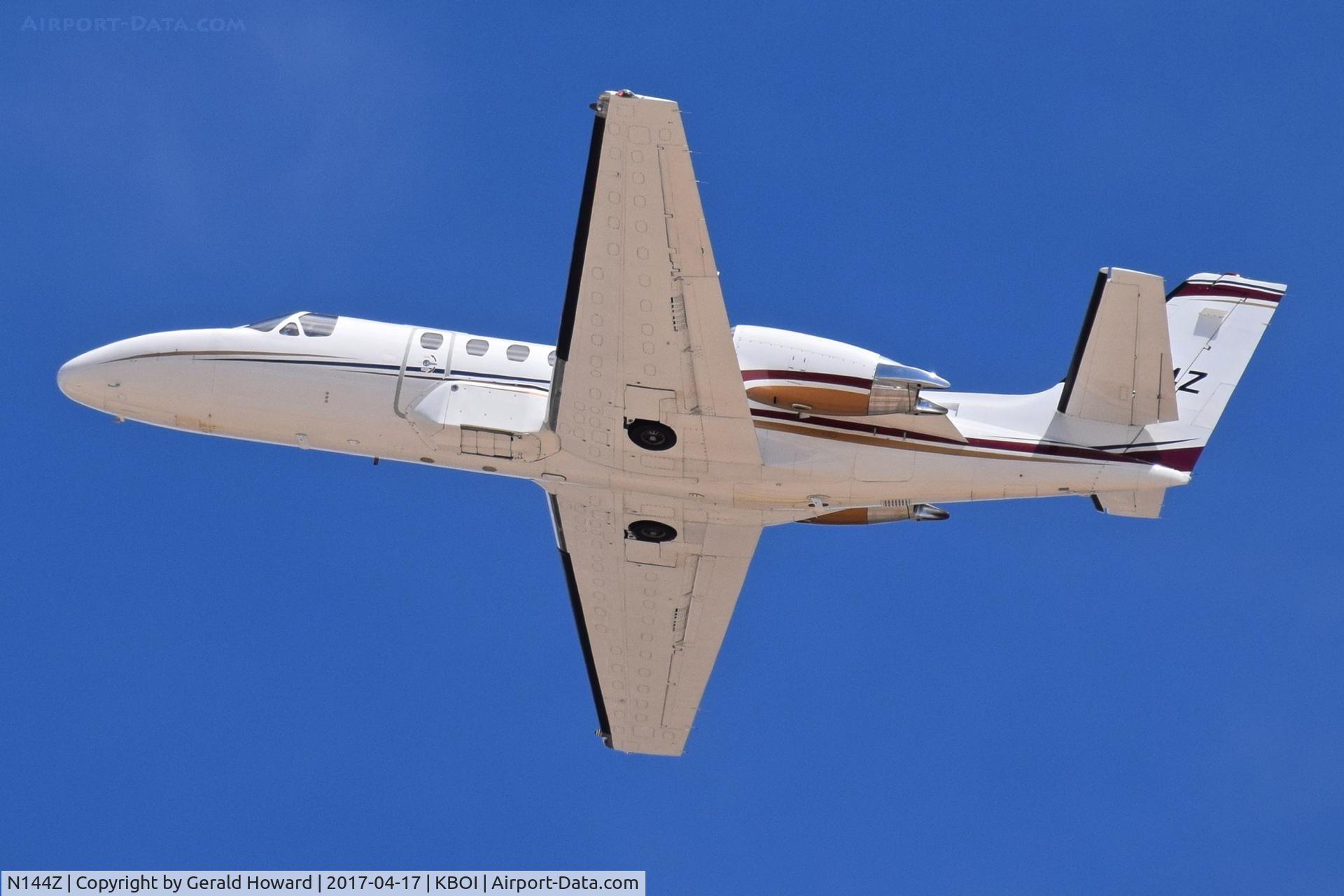 N144Z, 2000 Cessna 550 Citation Bravo C/N 550-0926, Departing RWY 28L.