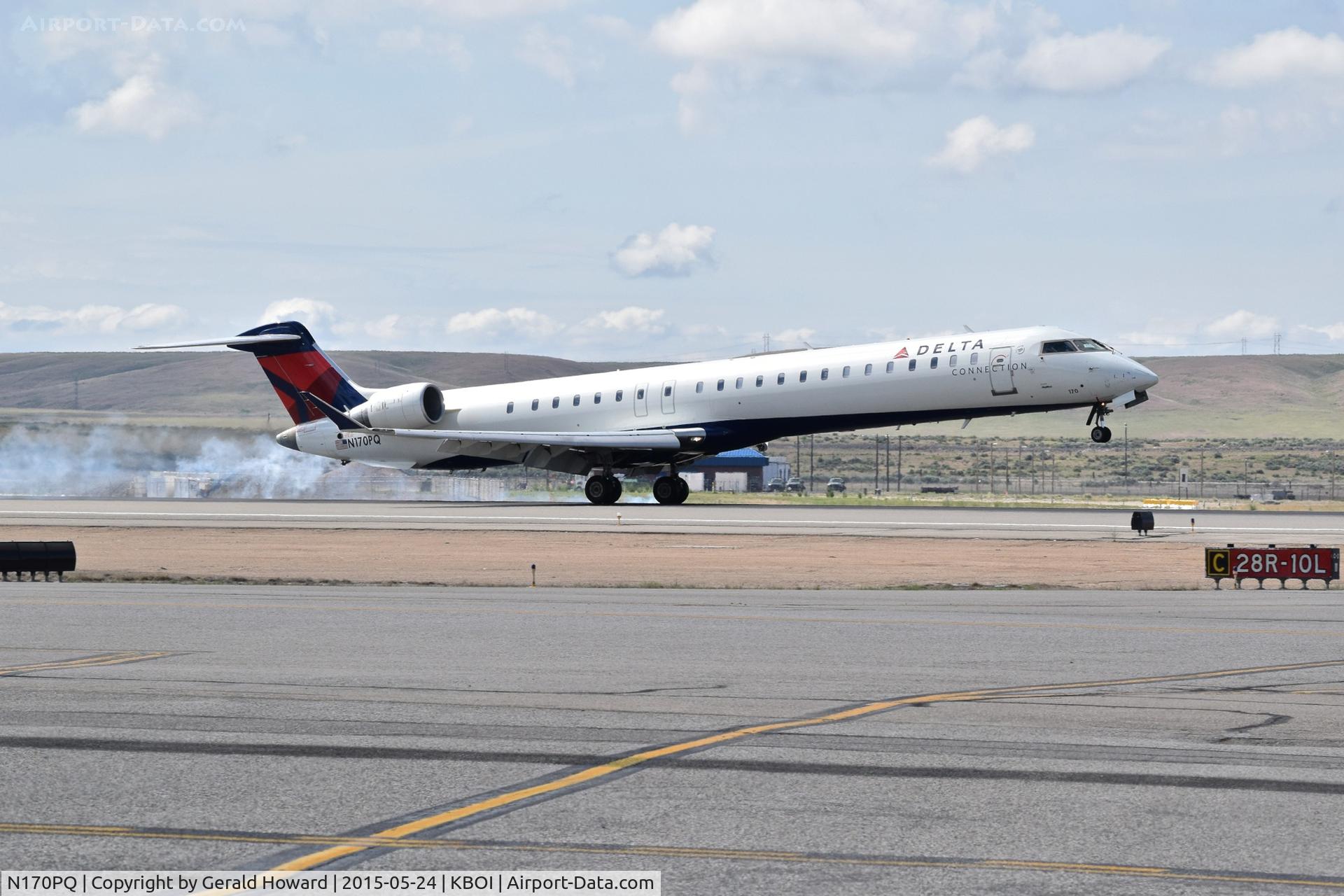 N170PQ, 2008 Bombardier CRJ-900ER (CL-600-2D24) C/N 15170, Landing RWY 28R.