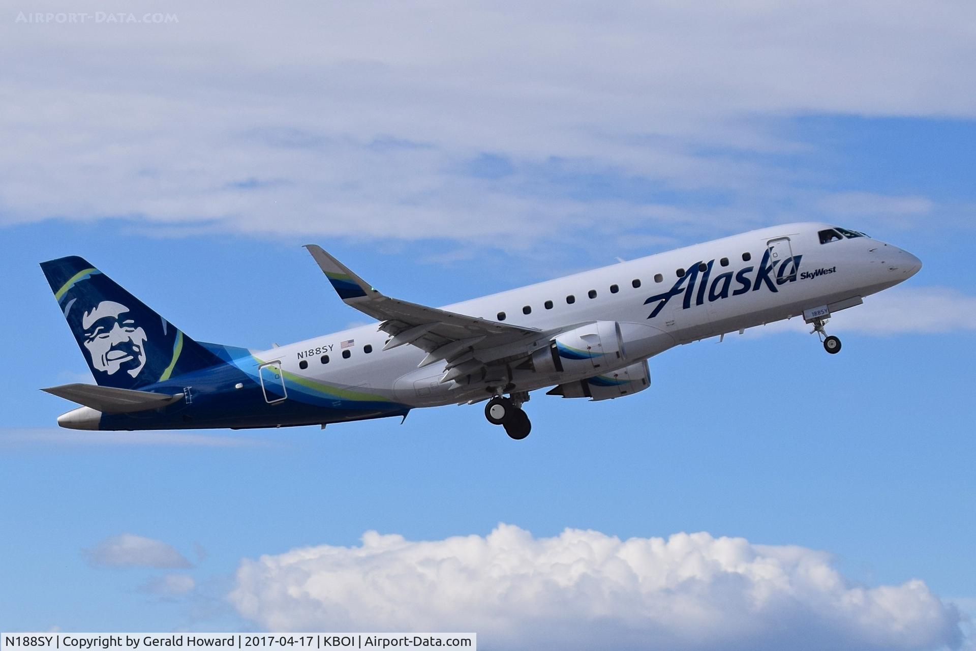 N188SY, 2016 Embraer 175LR (ERJ-170-200LR) C/N 17000628, Departing RWY 28R.