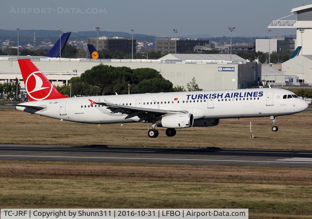 TC-JRF, 2007 Airbus A321-231 C/N 3207, Landing rwy 14R in new c/s