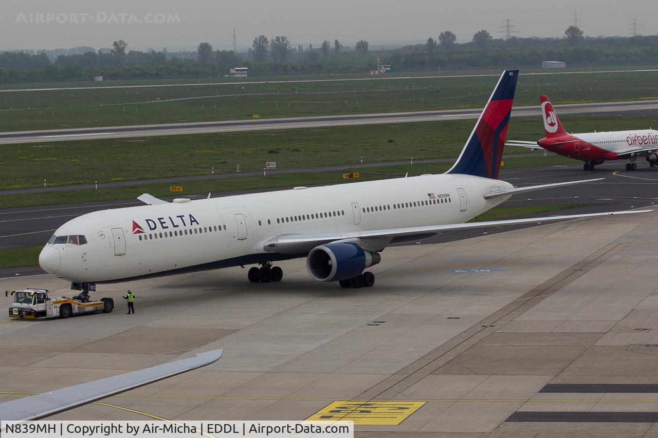 N839MH, 2001 Boeing 767-432/ER C/N 29712, Delta Air Lines