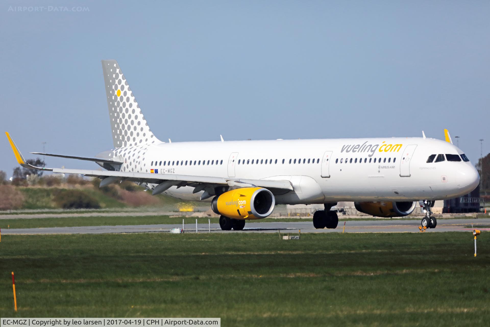 EC-MGZ, 2015 Airbus A321-231 C/N 6660, Copenhagen 19.4.2017