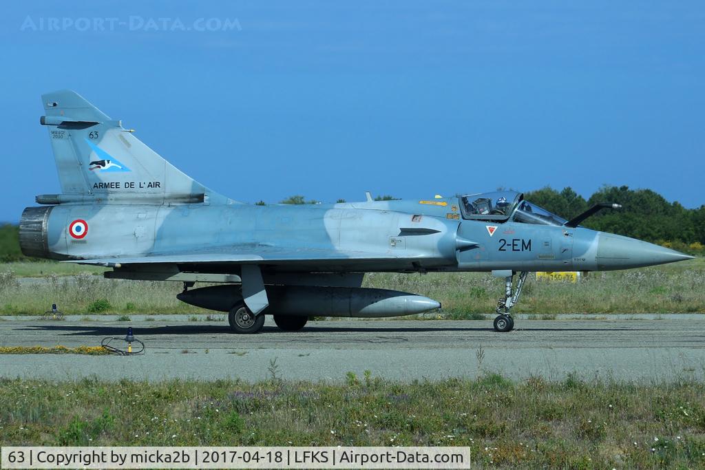 63, Dassault Mirage 2000-5F C/N 281, Taxiing