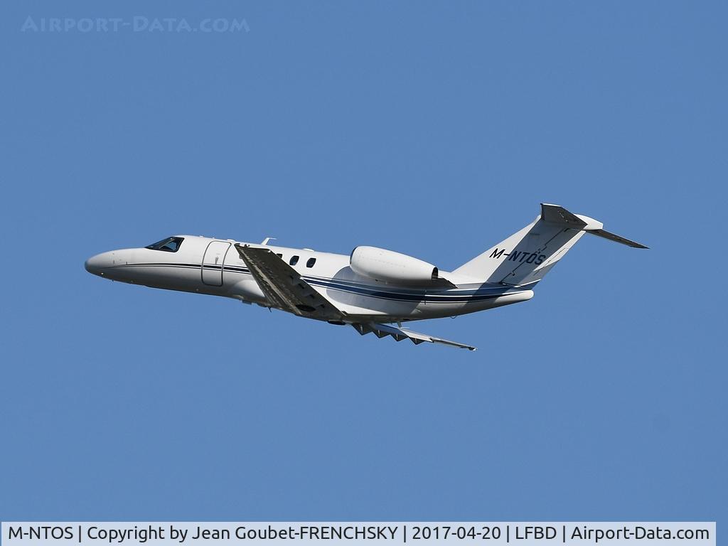 M-NTOS, 2015 Cessna 525C CitationJet CJ4 C/N 525C-0197, Private CJ4 take off runway 05