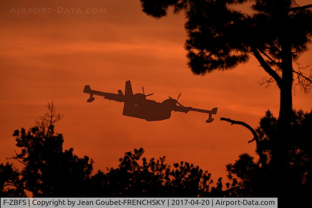 F-ZBFS, Canadair CL-215-6B11 CL-415 C/N 2001, Pelican 32