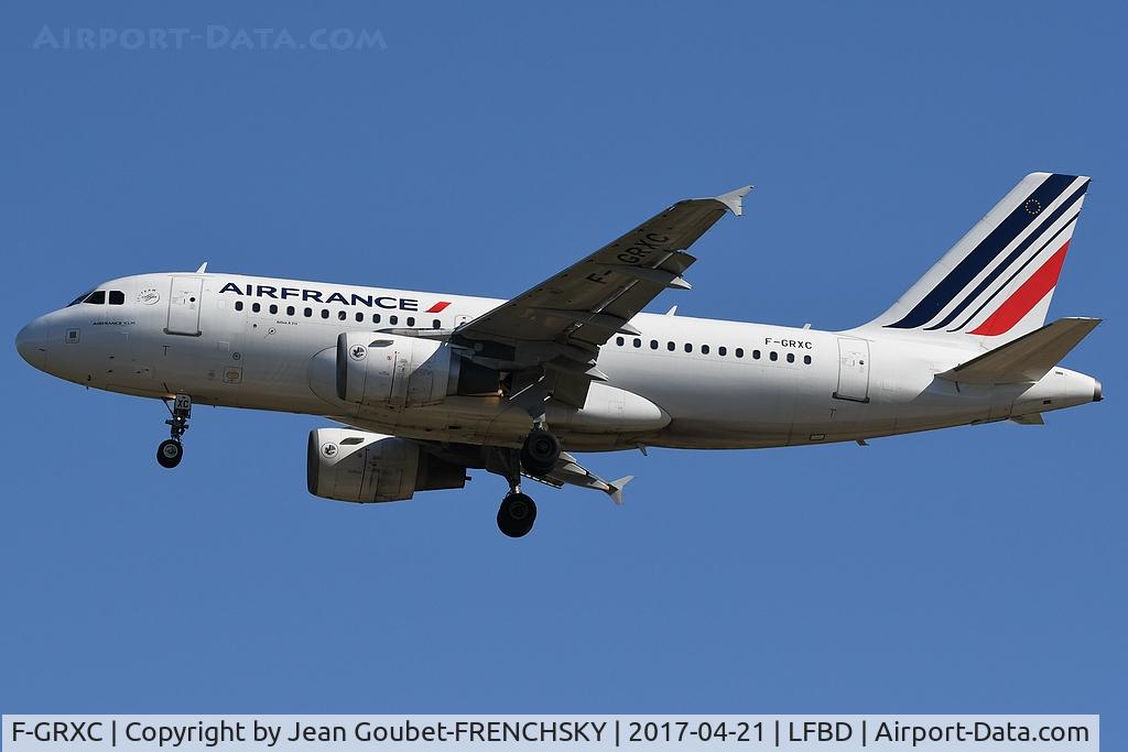 F-GRXC, 2002 Airbus A319-111 C/N 1677, A54126 landing runway 05
