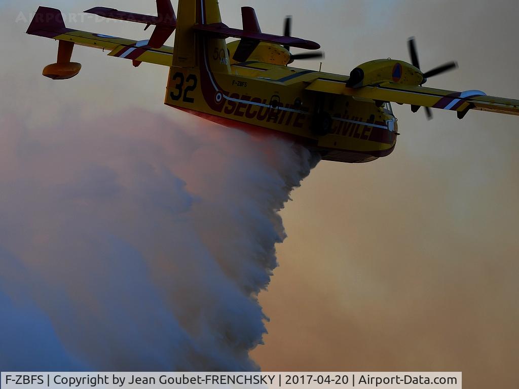 F-ZBFS, Canadair CL-215-6B11 CL-415 C/N 2001, Pelican 32