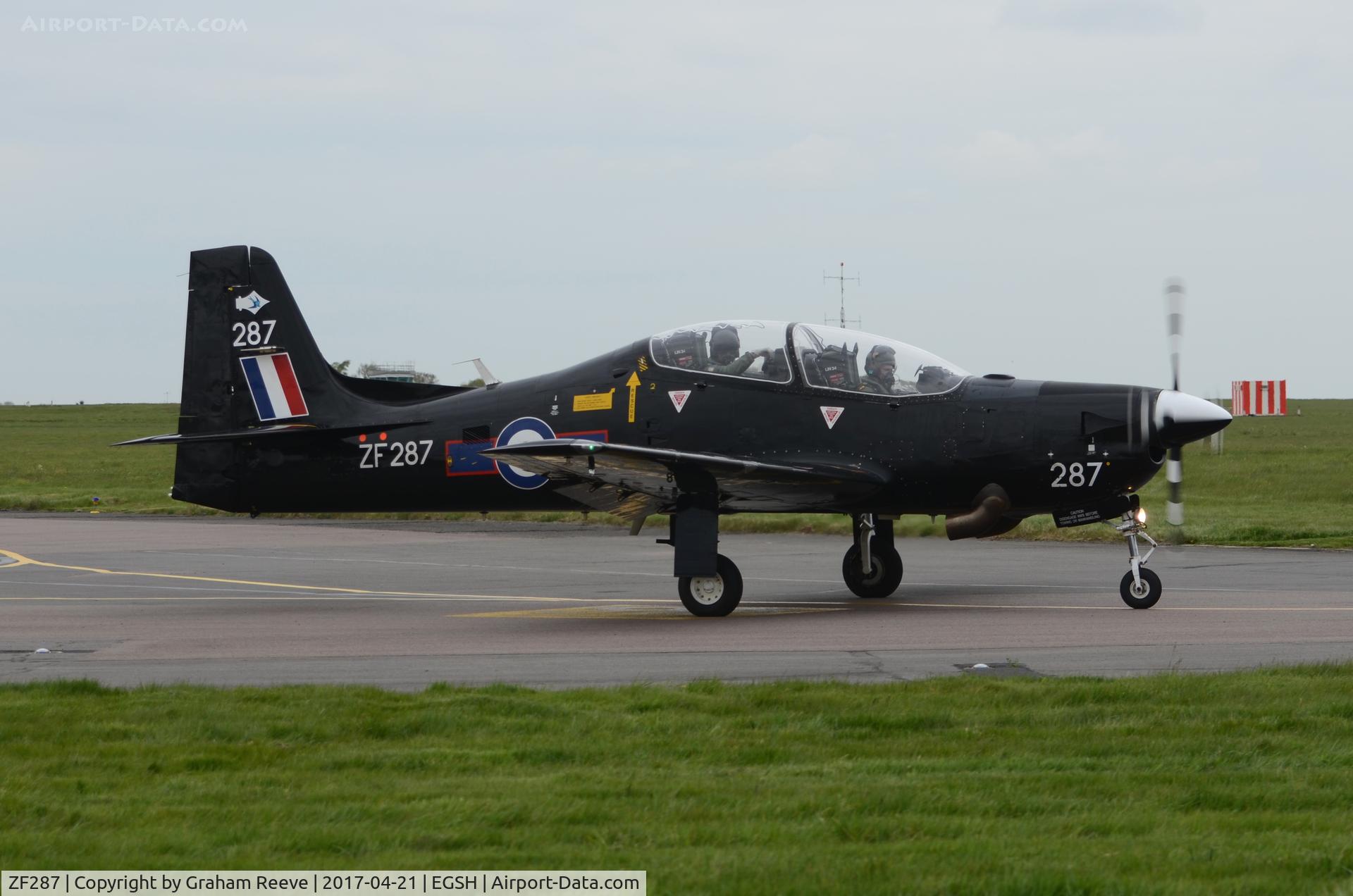 ZF287, 1991 Short S-312 Tucano T1 C/N S085/T58, Departing from Norwich.