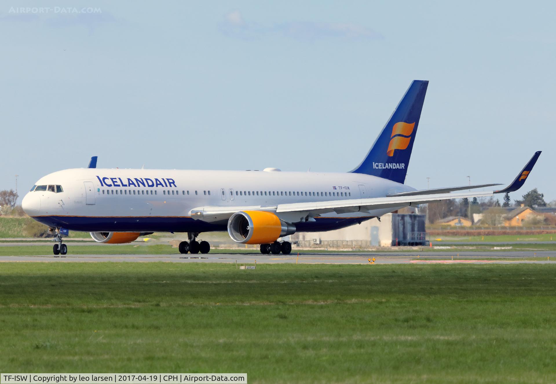 TF-ISW, 1997 Boeing 767-319/ER C/N 28745, Copenhagen 19.4.2017