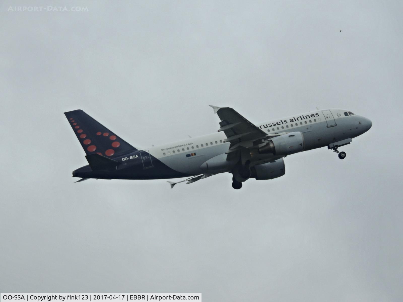 OO-SSA, 2005 Airbus A319-111 C/N 2392, brussel airlines after departure