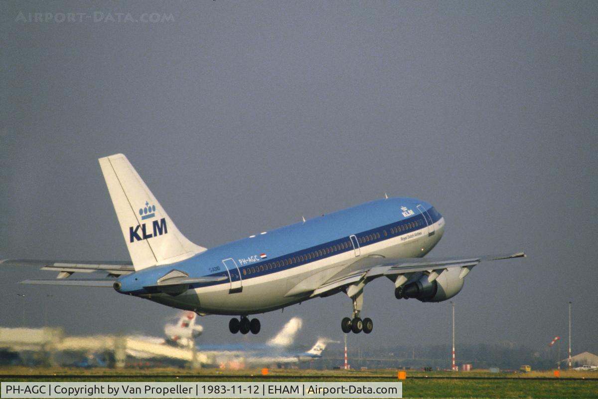 PH-AGC, 1983 Airbus A310-203 C/N 248, KLM Airbus A310-203 taking off from Schiphol airport, the Netherlands, 1983