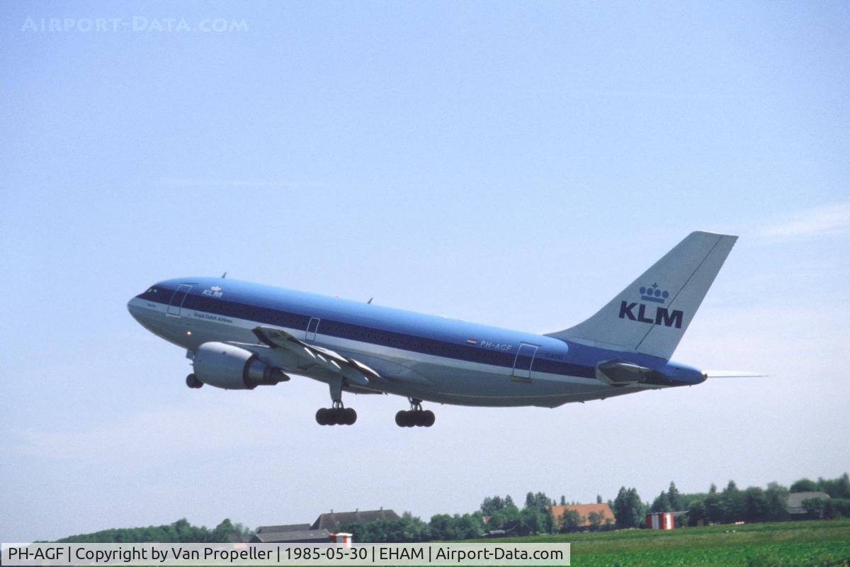 PH-AGF, 1984 Airbus A310-203 C/N 297, KLM Airbus A310-203 taking off from Schiphol airport, the Netherlands, 1985