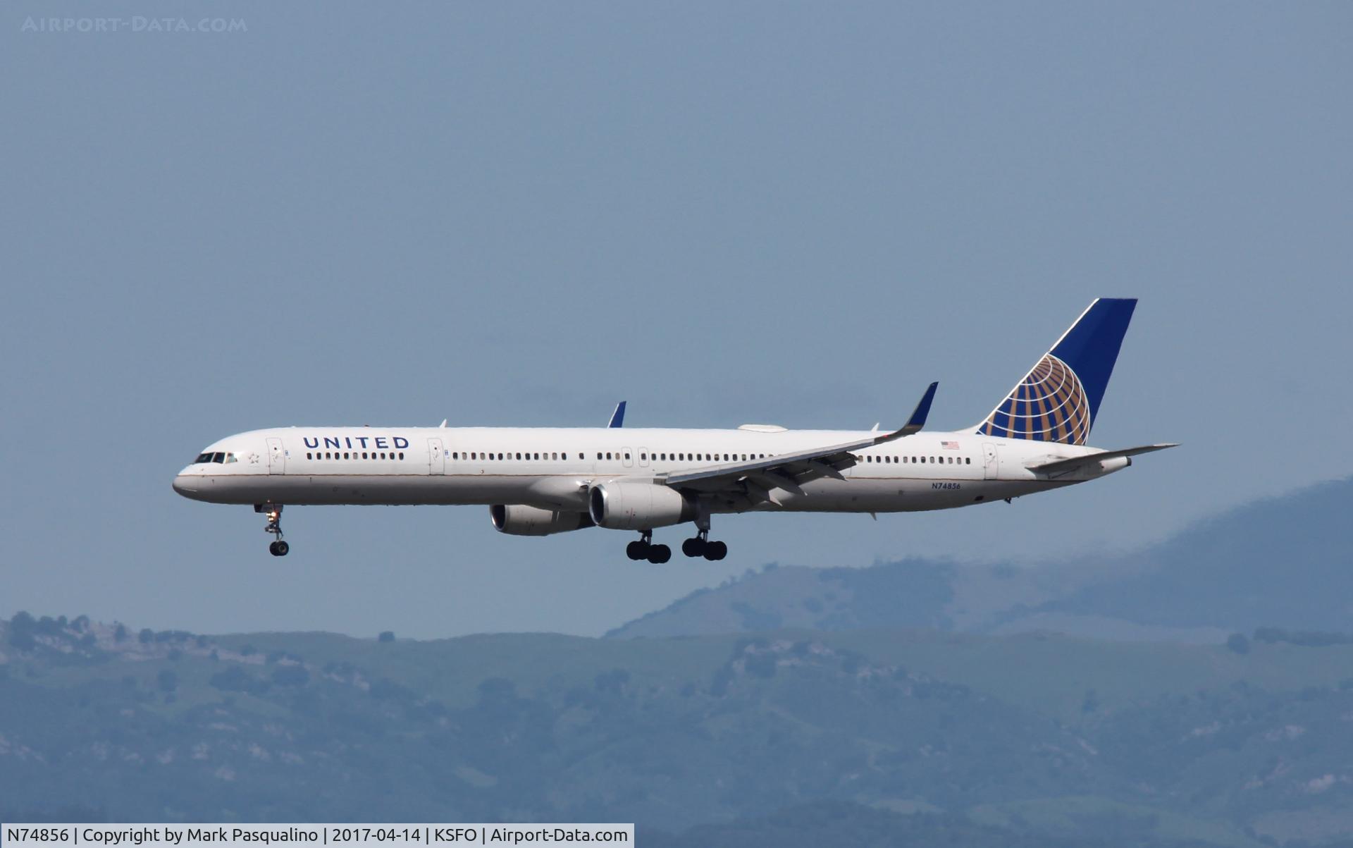 N74856, 2004 Boeing 757-324 C/N 32815, Boeing 757-300